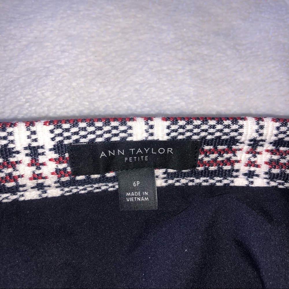 Ann Taylor Skirt - Picture 3 of 4
